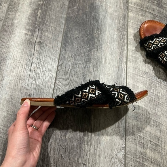 Universal Thread Black Embroidered Sandals - Picture 6 of 11